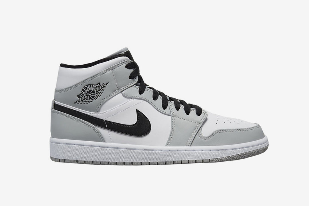 Nike Air Jordan 1 Retro Light Smoke Grey